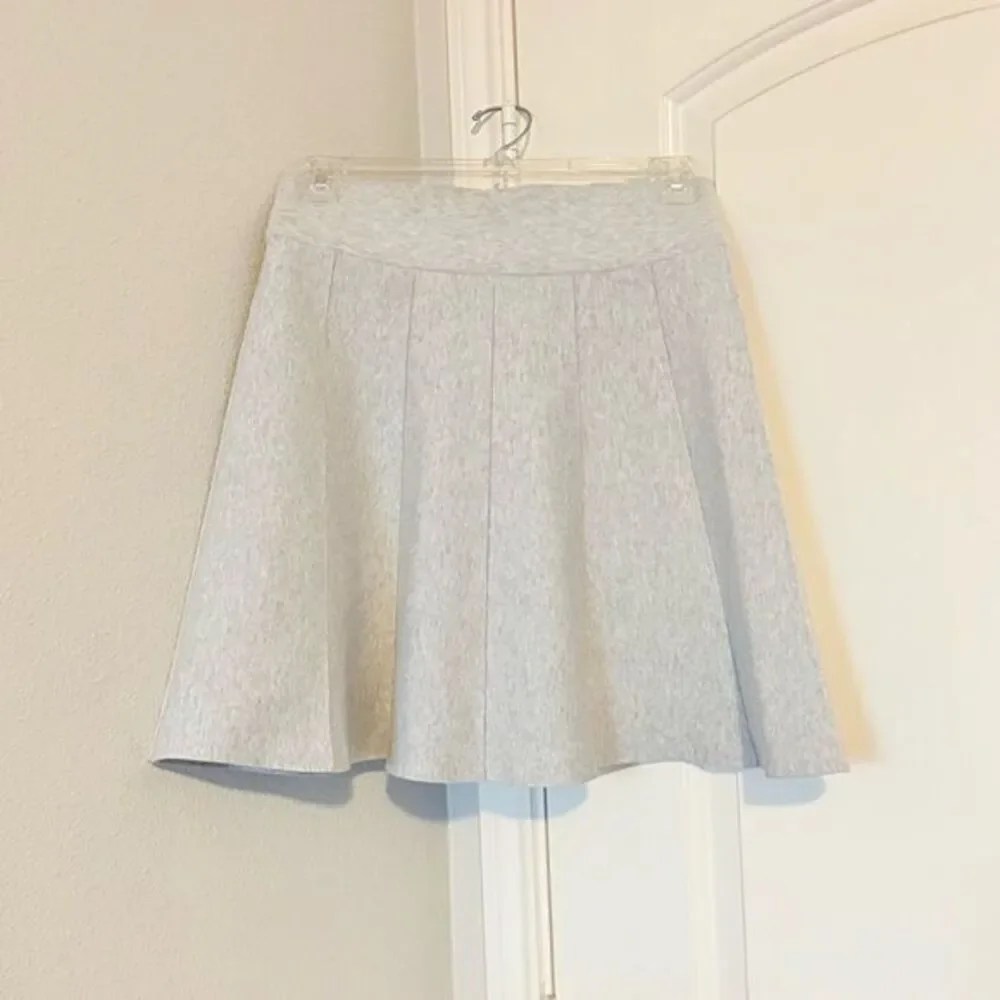 Club Monaco Grey Pleated Sweater Carly Swing Skirt - Size Small